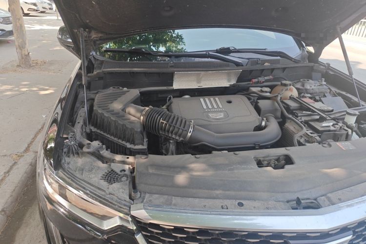 Used Cadillac XT6 2022 2.0T 7-Seater Four-Wheel Drive Luxury Standard Edition Engine Bay Right