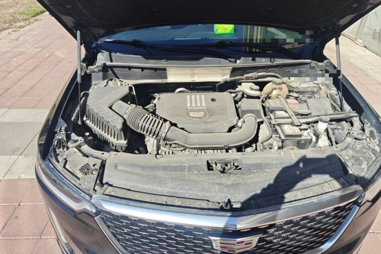 Used Cadillac XT6 2022 2.0T Six-Seater Four-Wheel Drive Luxury Version Engine Bay Right
