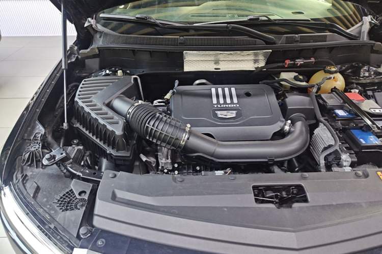 Used Cadillac XT6 2022 2.0T 7-Seater Four-Wheel Drive Luxury Standard Edition Engine Bay Right