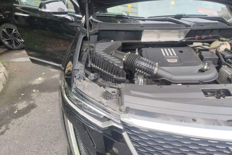 Used Cadillac XT6 2022 2.0T Six-Seater Four-Wheel-Drive Luxury Standard Edition Engine Bay Right