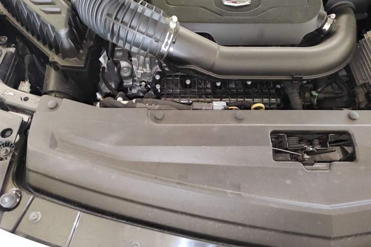Used Cadillac XT6 2022 2.0T Six-Seater Four-Wheel Drive Luxury Version Engine Bay Right