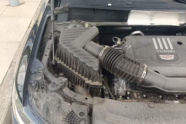 Used Cadillac XT6 2022 2.0T 7-Seater Four-Wheel Drive Luxury Version Engine Bay Right