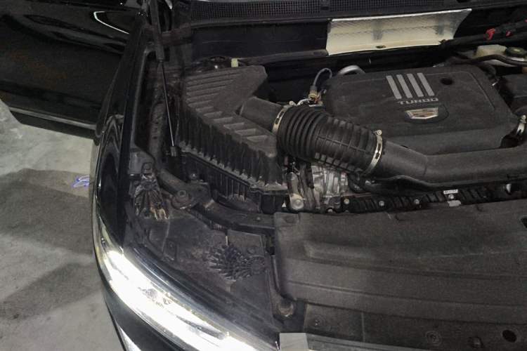 Used Cadillac XT6 2022 2.0T 7-Seater Four-Wheel Drive Luxury Standard Edition Engine Bay Right