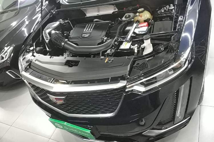 Used Cadillac XT6 2022 2.0T Six-Seater Four-Wheel Drive Luxury Version Engine Bay