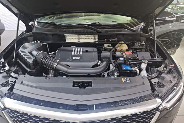 Used Cadillac XT6 2022 2.0T 7-Seater Four-Wheel Drive Luxury Standard Edition Engine Bay