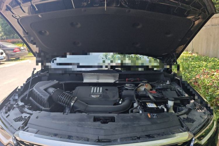 Used Cadillac XT6 2022 2.0T Six-Seater Four-Wheel-Drive Luxury Standard Edition Engine Bay