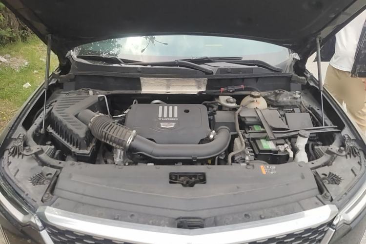 Used Cadillac XT6 2022 2.0T Six-Seater Four-Wheel Drive Luxury Version Engine Bay