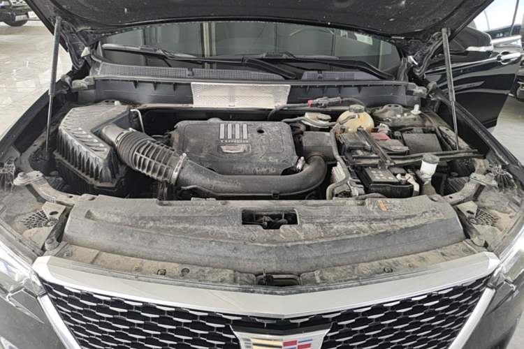 Used Cadillac XT6 2022 2.0T Six-Seater Four-Wheel-Drive Luxury Version Engine Bay