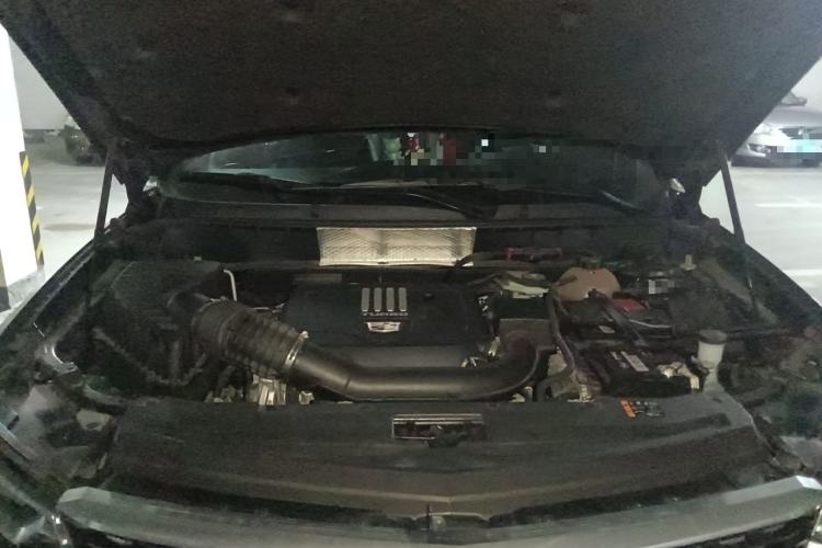 Used Cadillac XT6 2022 2.0T Six-Seater Two-Wheel-Drive Luxury Version Engine Bay