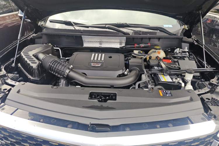 Used Cadillac XT6 2022 2.0T Six-Seater Four-Wheel Drive Luxury Version Engine Bay