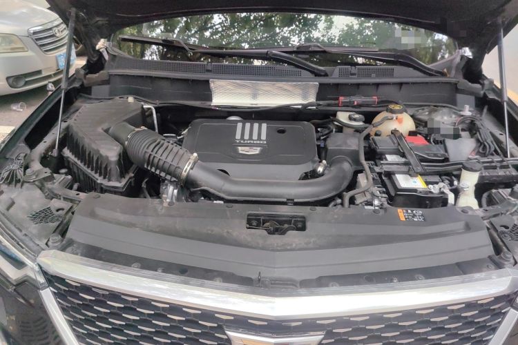 Used Cadillac XT6 2022 2.0T Six-Seater Four-Wheel Drive Luxury 120th Anniversary Limited Edition Engine Bay