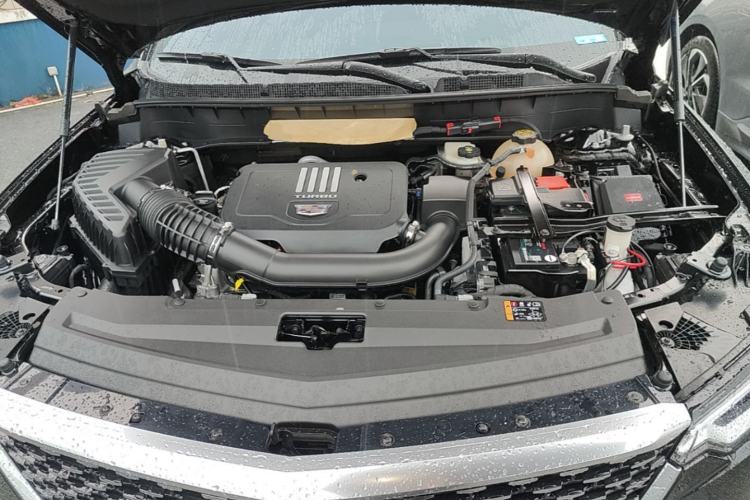 Used Cadillac XT6 2022 2.0T Six-Seater Four-Wheel Drive Luxury Version Engine Bay