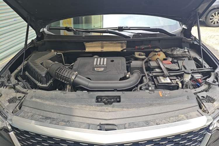 Used Cadillac XT6 2022 2.0T 7-Seater Four-Wheel Drive Luxury Version Engine Bay