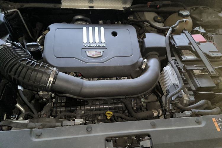 Used Cadillac XT6 2022 2.0T Six-Seater Four-Wheel Drive Luxury Version Engine Bay