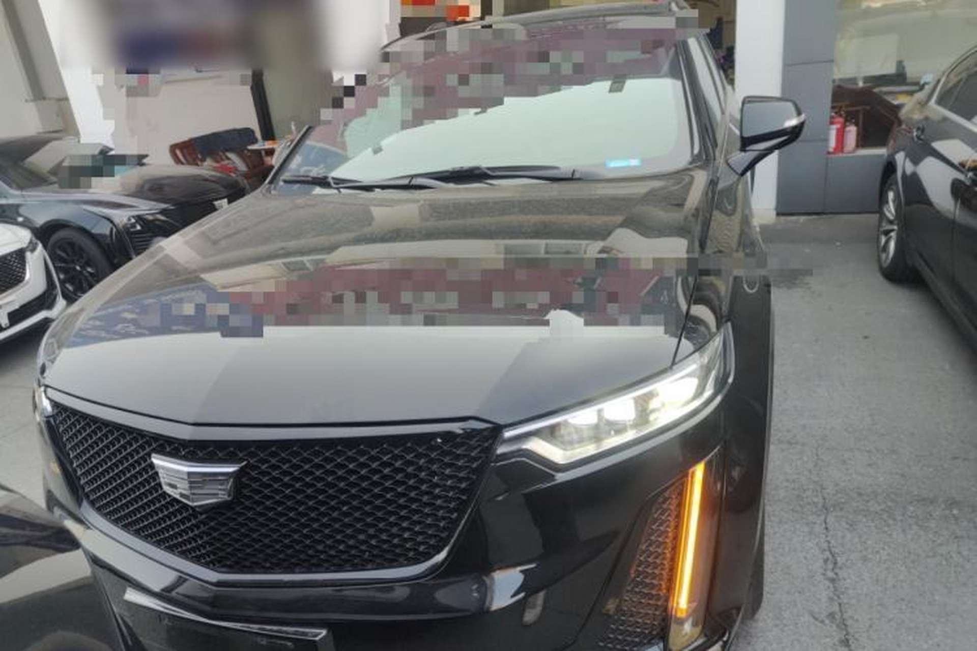 Used Cadillac XT6 2022 2.0T Six-Seater Four-Wheel Drive Luxury Version Exterior 1