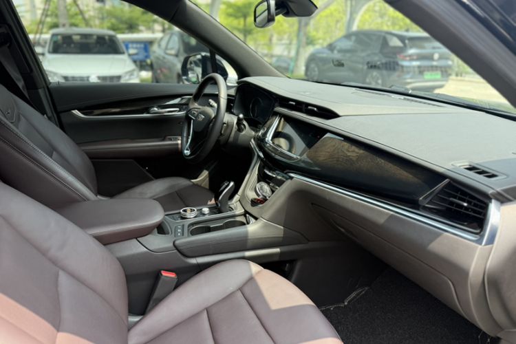 Used Cadillac XT6 2022 2.0T 7-Seater Two-Wheel Drive Luxury Version Exterior 11