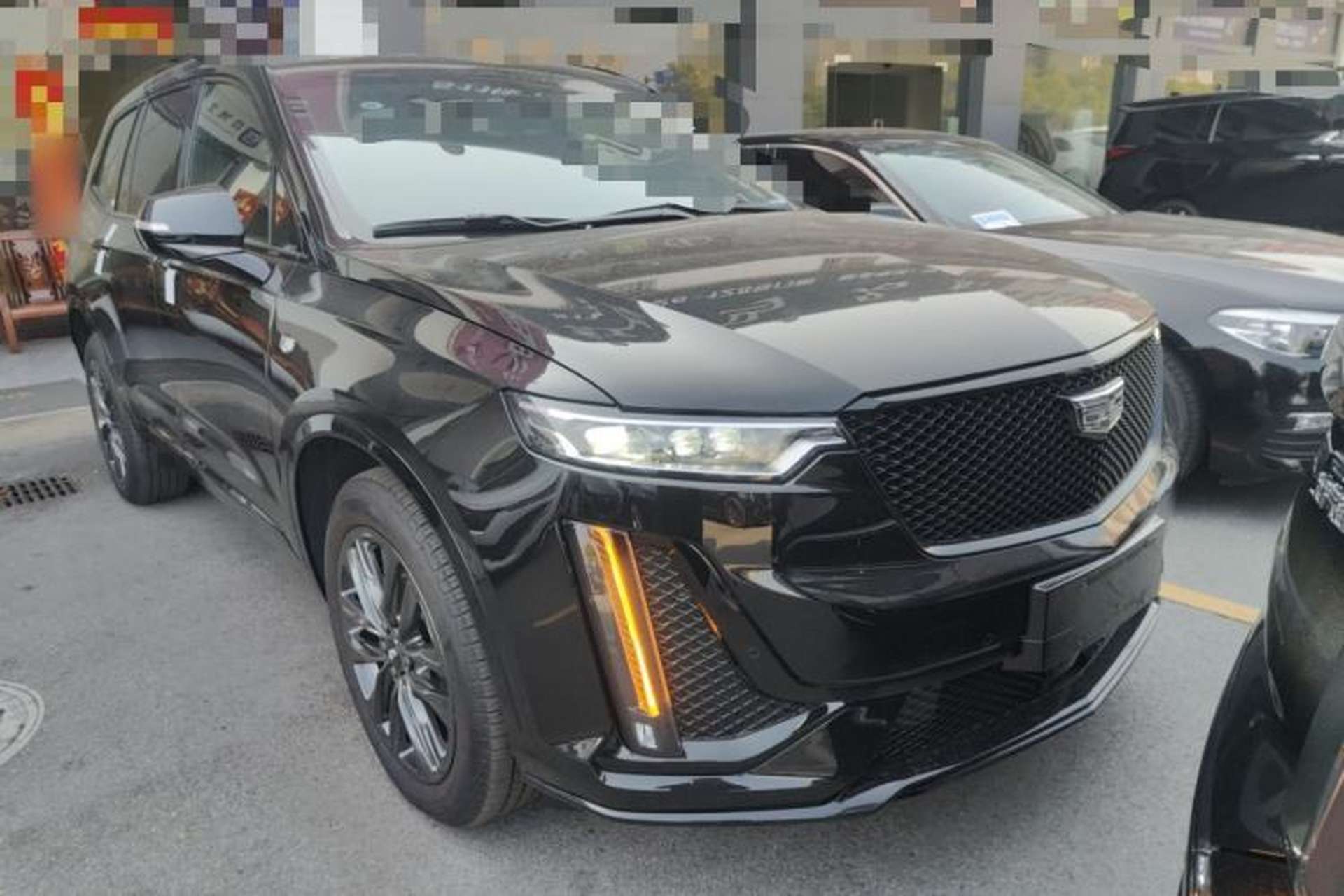 Used Cadillac XT6 2022 2.0T Six-Seater Four-Wheel Drive Luxury Version Exterior 2