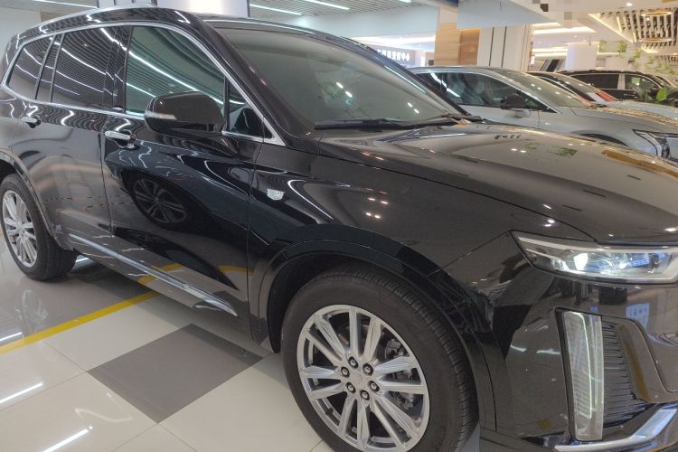 Used Cadillac XT6 2022 2.0T Six-Seater Four-Wheel Drive Luxury Version Exterior 2
