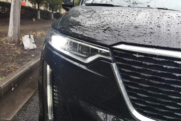 Used Cadillac XT6 2022 2.0T Six-Seater Four-Wheel Drive Luxury Version Exterior 3
