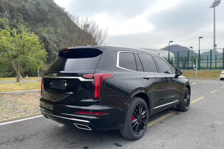 Used Cadillac XT6 2022 2.0T Six-Seater Two-Wheel-Drive Luxury Version Exterior 3