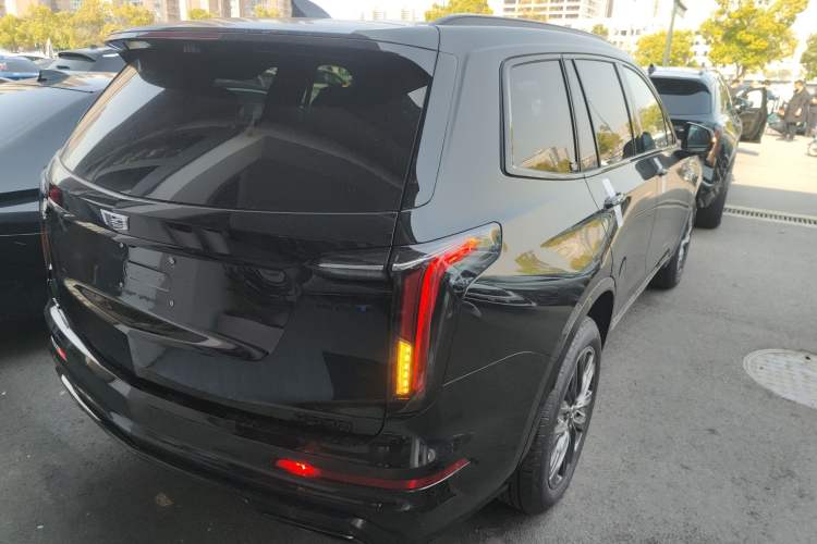 Used Cadillac XT6 2022 2.0T Six-Seater Four-Wheel Drive Luxury Version Exterior 5