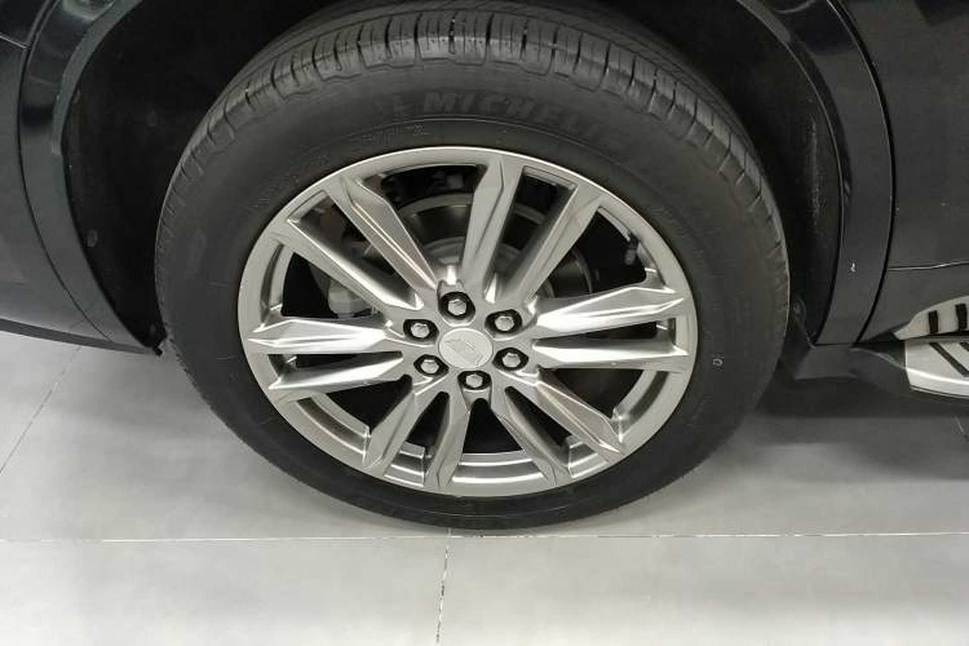 Used Cadillac XT6 2022 2.0T Six-Seater Four-Wheel Drive Luxury Version Exterior 5