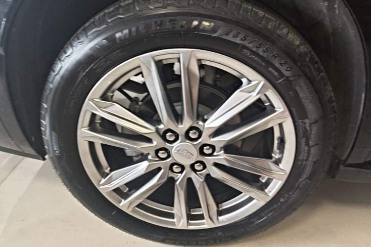 Used Cadillac XT6 2022 2.0T Six-Seater Two-Wheel-Drive Luxury Version Exterior 5