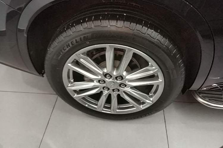 Used Cadillac XT6 2022 2.0T Six-Seater Four-Wheel Drive Luxury Version Exterior 5