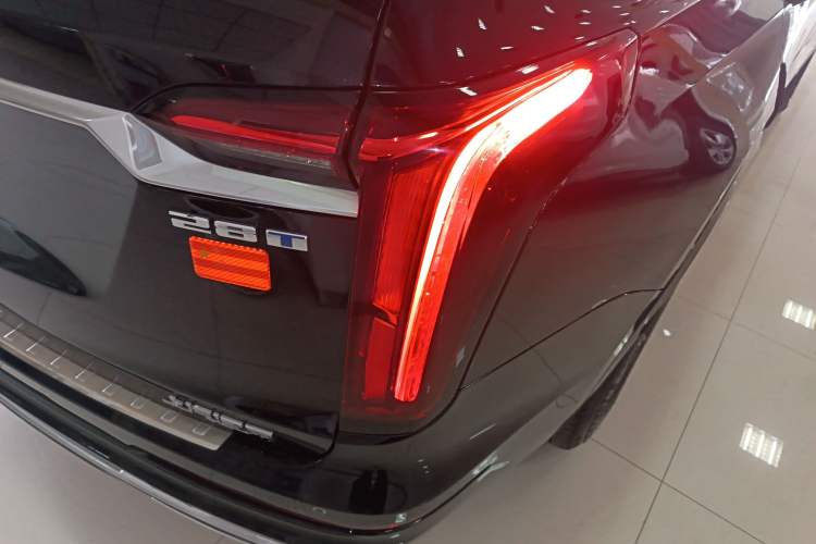 Used Cadillac XT6 2022 2.0T Six-Seater Four-Wheel-Drive Luxury Version Exterior 6