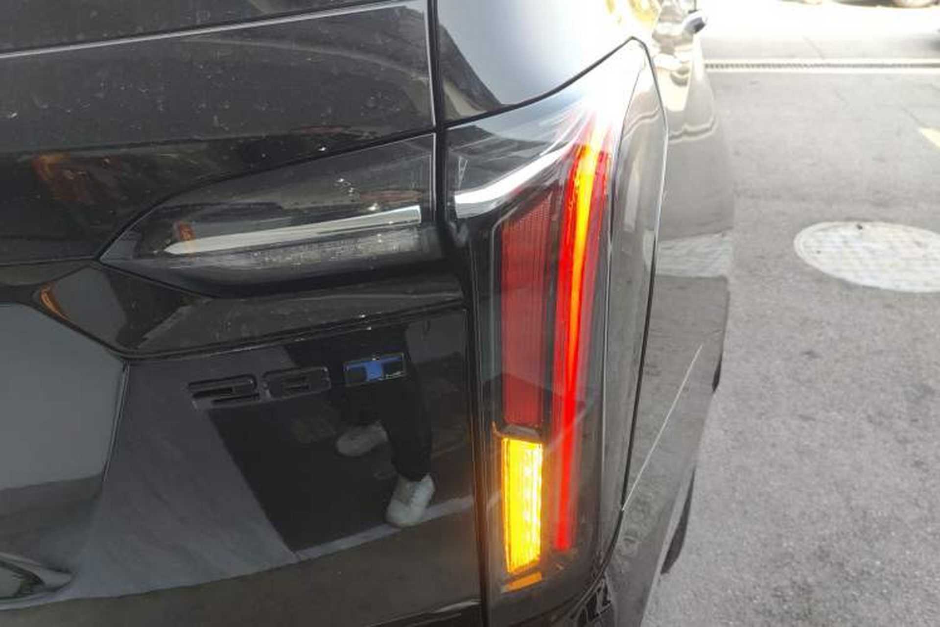 Used Cadillac XT6 2022 2.0T Six-Seater Four-Wheel Drive Luxury Version Exterior 6