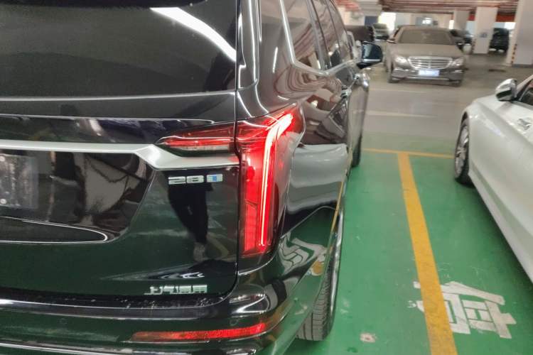 Used Cadillac XT6 2022 2.0T Six-Seater Four-Wheel Drive Luxury Version Exterior 6
