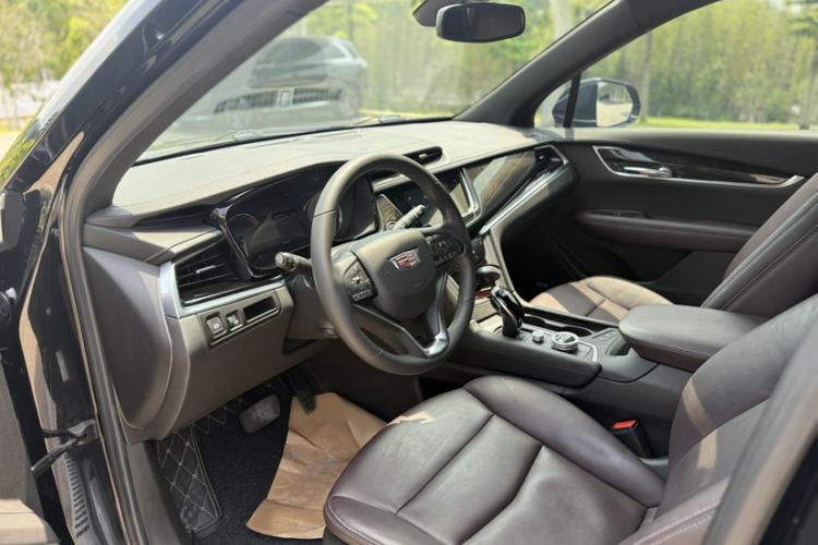 Used Cadillac XT6 2022 2.0T 7-Seater Two-Wheel Drive Luxury Version Exterior 8