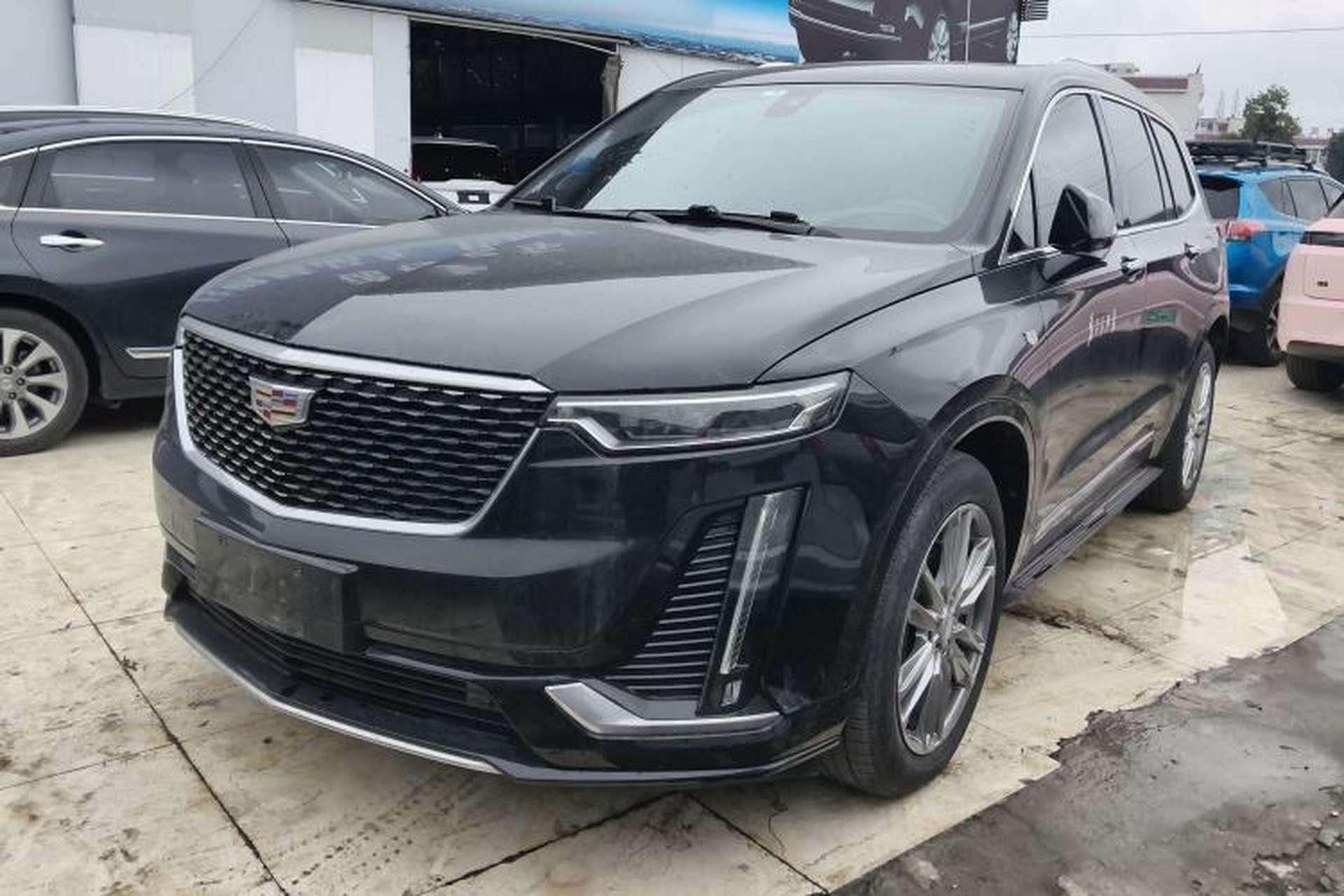 Used Cadillac XT6 2022 2.0T 7-Seater Four-Wheel Drive Luxury Version Front Left 45 Deg