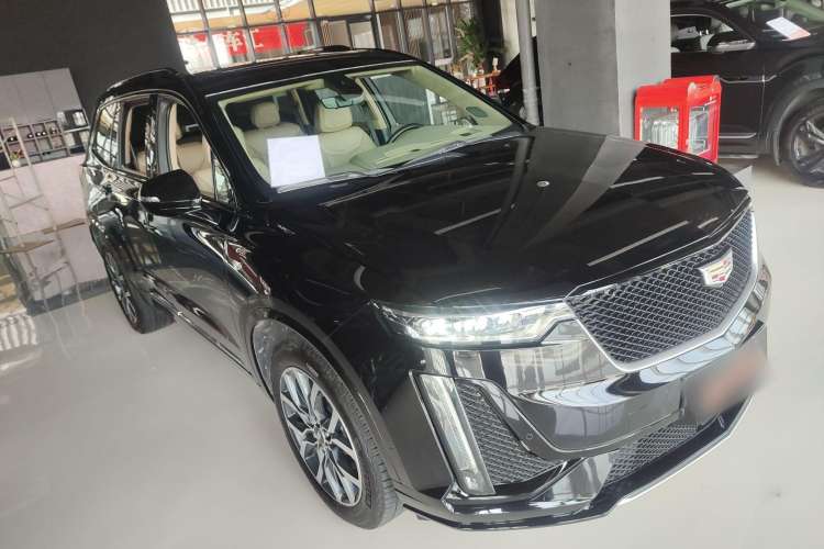 Used Cadillac XT6 2022 2.0T Six-Seater Four-Wheel-Drive Platinum Edition Front Right 45 Deg