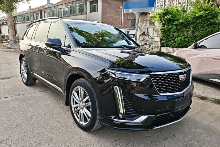 Used Cadillac XT6 2022 2.0T Six-Seater Two-Wheel-Drive Luxury Version Front Right 45 Deg