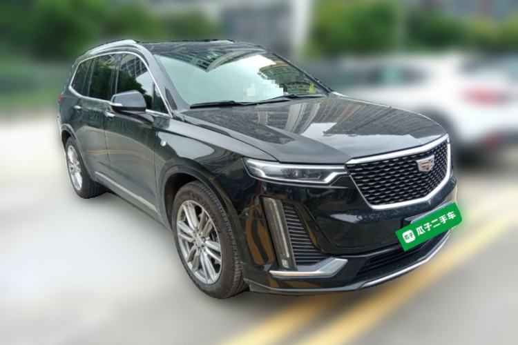 Used Cadillac XT6 2022 2.0T Six-Seater Two-Wheel-Drive Luxury Version Front Right 45 Deg
