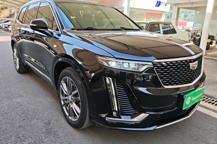Used Cadillac XT6 2022 2.0T 7-Seater Two-Wheel Drive Luxury Version Front Right 45 Deg