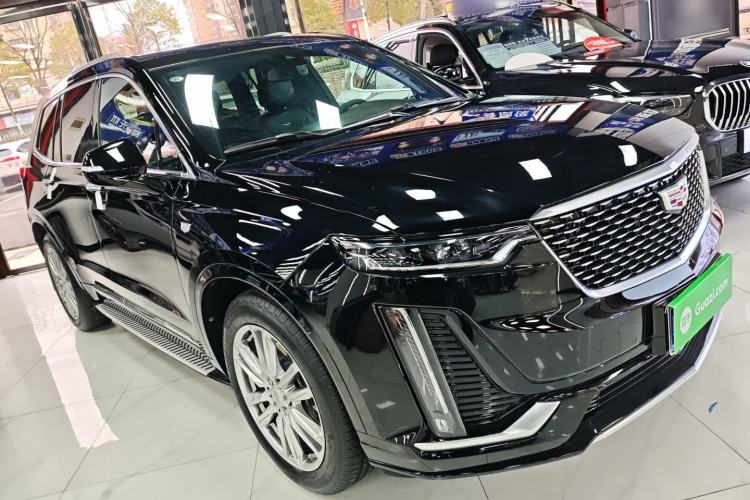 Used Cadillac XT6 2022 2.0T Six-Seater Two-Wheel-Drive Luxury Version Front Right 45 Deg