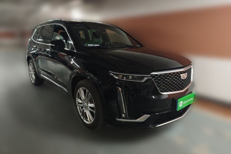 Used Cadillac XT6 2022 2.0T Six-Seater Two-Wheel-Drive Luxury Version Front Right 45 Deg