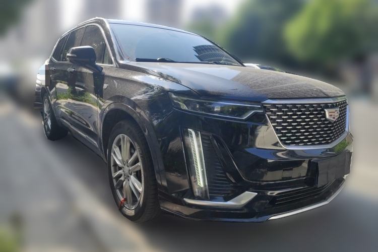 Used Cadillac XT6 2022 2.0T Six-Seater Two-Wheel-Drive Luxury Version Front Right 45 Deg