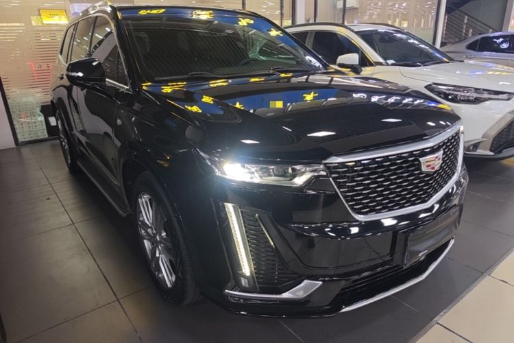 Used Cadillac XT6 2022 2.0T 7-Seater Two-Wheel Drive Luxury Version Front Right 45 Deg