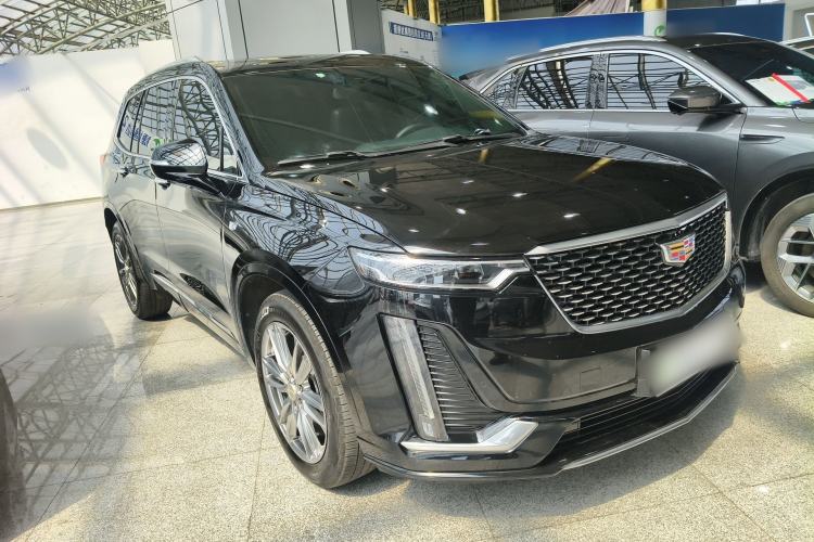 Used Cadillac XT6 2022 2.0T Six-Seater Two-Wheel-Drive Luxury Version Front Right 45 Deg