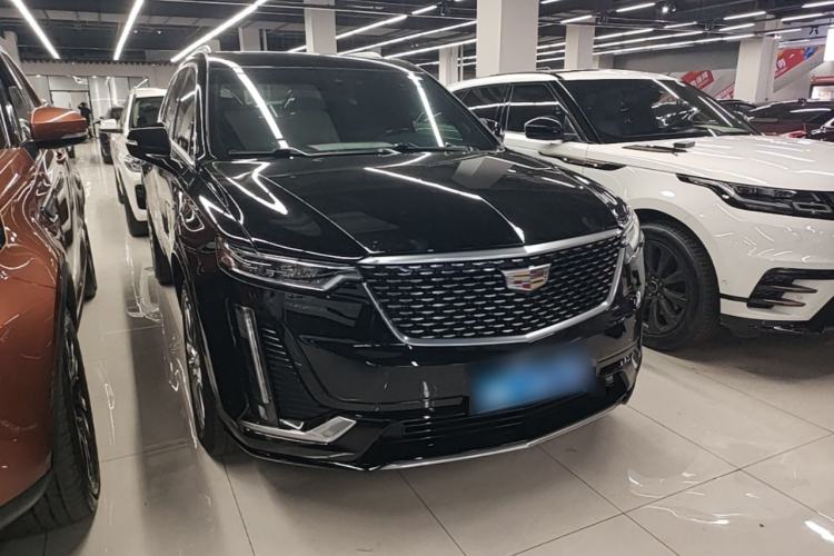Used Cadillac XT6 2022 2.0T Six-Seater Four-Wheel Drive Luxury Version Front Right 45 Deg