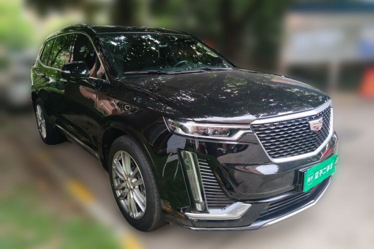 Used Cadillac XT6 2022 2.0T Six-Seater Two-Wheel-Drive Luxury Version Front Right 45 Deg