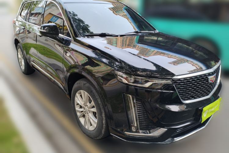 Used Cadillac XT6 2022 2.0T Six-Seater Four-Wheel-Drive Luxury Version Front Right 45 Deg