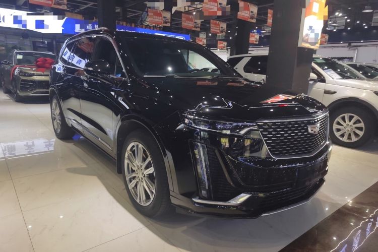 Used Cadillac XT6 2022 2.0T Six-Seater Two-Wheel-Drive Luxury Version Front Right 45 Deg