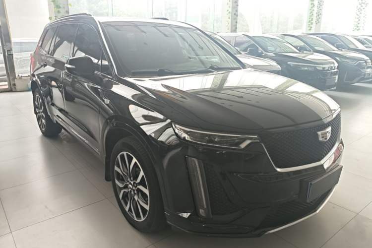 Used Cadillac XT6 2022 2.0T Six-Seater Four-Wheel-Drive Prestige Version Front Right 45 Deg