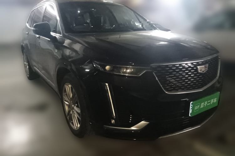 Used Cadillac XT6 2022 2.0T Six-Seater Two-Wheel-Drive Luxury Version Front Right 45 Deg