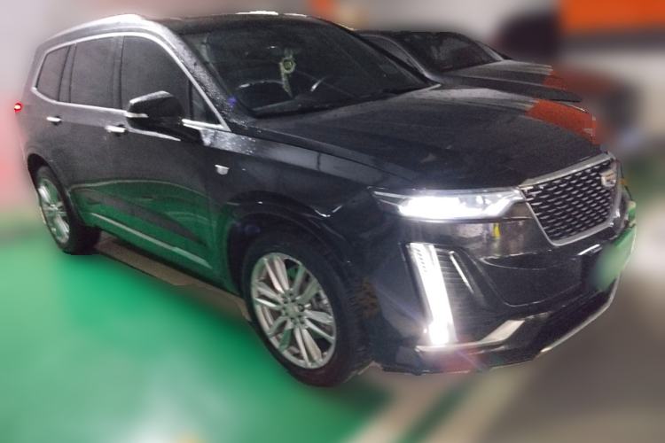 Used Cadillac XT6 2022 2.0T Six-Seater Four-Wheel Drive Luxury Version Front Right 45 Deg