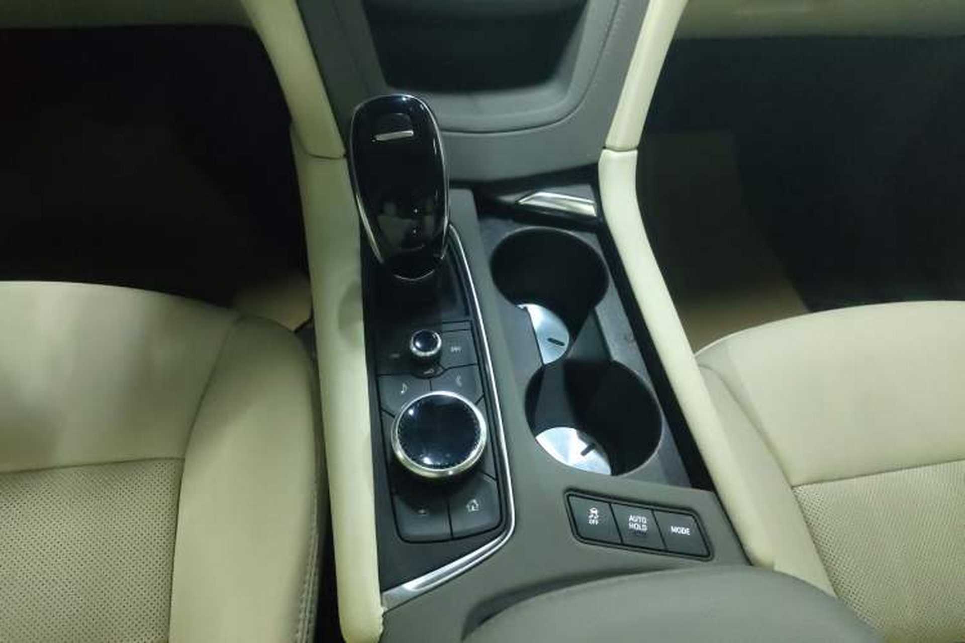 Used Cadillac XT6 2022 2.0T Six-Seater Four-Wheel-Drive Luxury Standard Edition Gear Lever